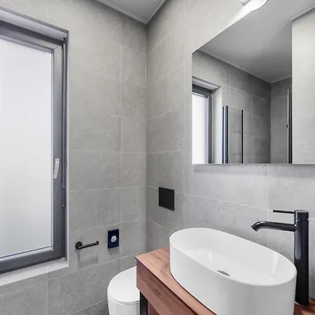 Stylish With Private Swimming Pool Villa