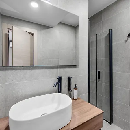 Villa Near With Pool