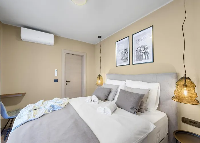 Near With Pool Vila *